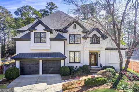 18 Peppertree Ct, Marietta, GA 30068