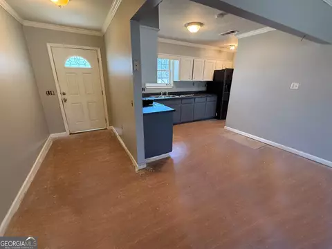 Entry Way - 109 W Jeff Davis Ave, Lyons, GA 30436 photo 1 of 2
