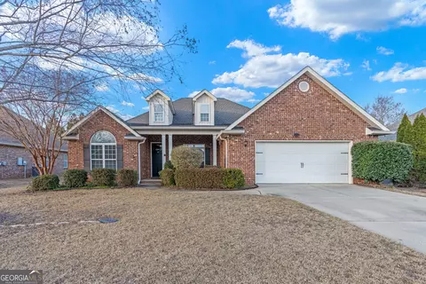 102 Norfolk Cir, Warner Robins, GA 31088