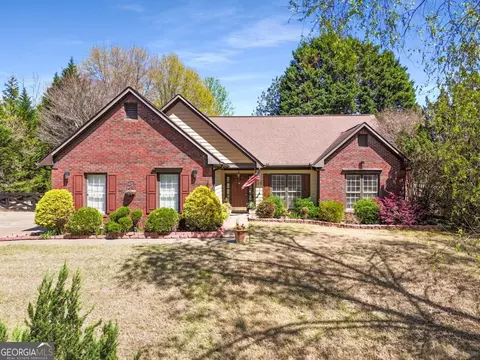 1252 Highfield Dr, Lawrenceville, GA 30043