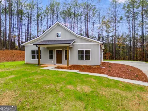 369 Blueberry Hill Ln, Franklin, GA 30217