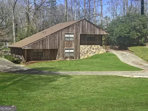 5472 Bishops Cir, Norcross, GA 30093