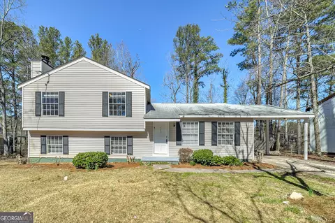 599 Raintree Dr, Jonesboro, GA 30238