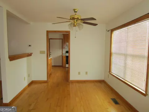 Living - 240 Homer Stephens Rd, Cornelia, GA 30531 photo 6 of 7