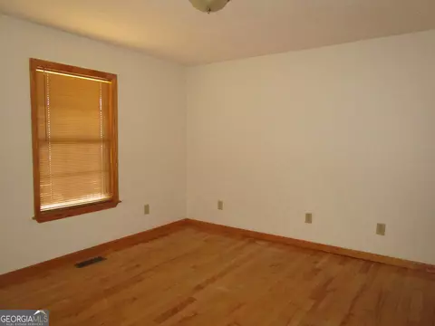 Bedroom - 240 Homer Stephens Rd, Cornelia, GA 30531 photo 2 of 3
