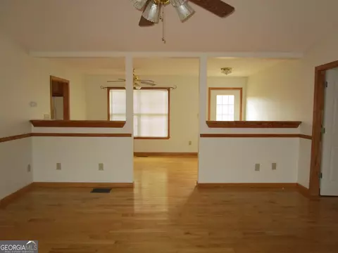 Living - 240 Homer Stephens Rd, Cornelia, GA 30531 photo 4 of 7