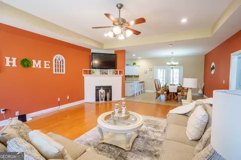 Living - 458 Cv Mosley Blvd, Lyons, GA 30436 photo 2 of 5