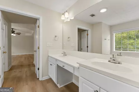 Bath - 80 Rosemoore Dr, Covington, GA 30014 photo 1 of 1
