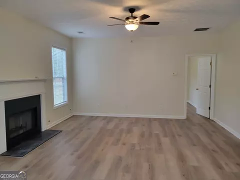 Living - 80 Rosemoore Dr, Covington, GA 30014 photo 4 of 6