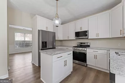 Kitchen - 80 Rosemoore Dr, Covington, GA 30014 photo 2 of 5