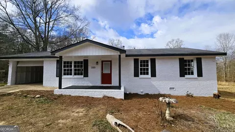 2153 Vaughn Rd, Griffin, GA 30223