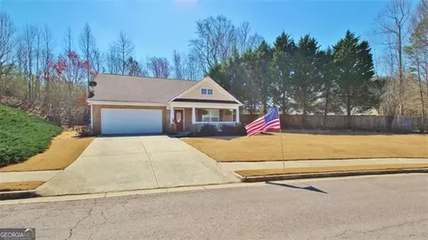 198 Lakeview Bend Cir, Jefferson, GA 30549