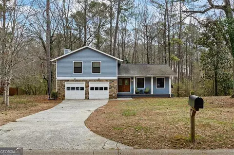 9635 Loblolly Ln, Roswell, GA 30075