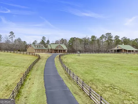 968 Hines Rd, Moreland, GA 30259