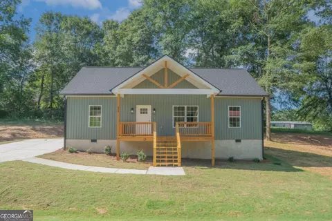 826 Coleman St, Heflin, AL 36264