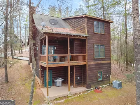 300 Highland Trl, Cleveland, GA 30528