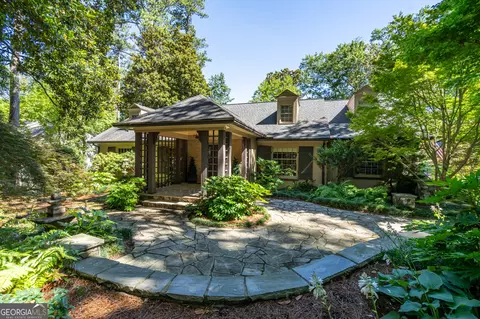 690 Old Ivy Rd NE, Atlanta, GA 30342
