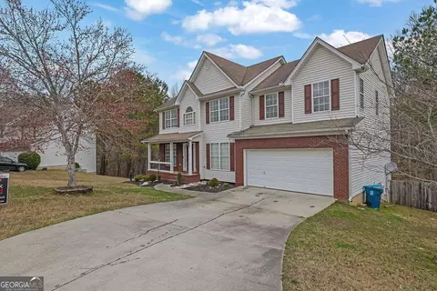 1514 Log Cabin Ln, Lawrenceville, GA 30045