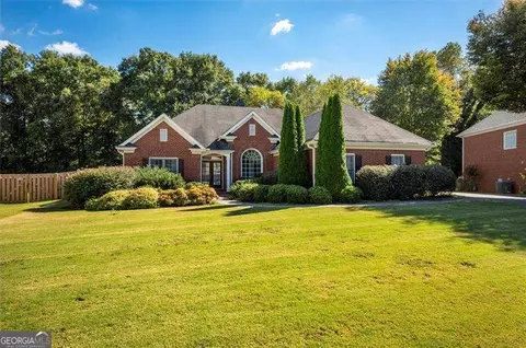 24 Hampton Ln, Cartersville, GA 30120