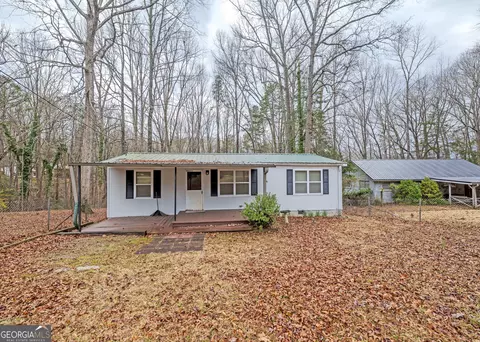 121 Lake View Ct, Lavonia, GA 30553