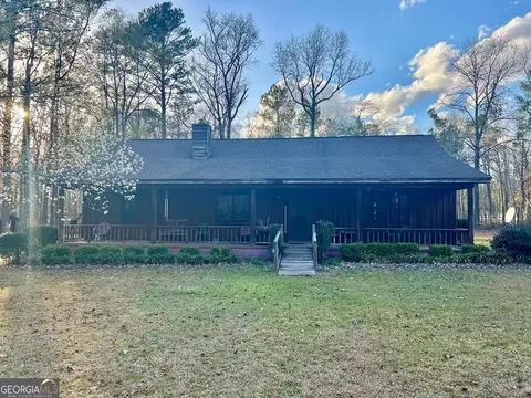936 Twin Oaks Dr, Dublin, GA 31021