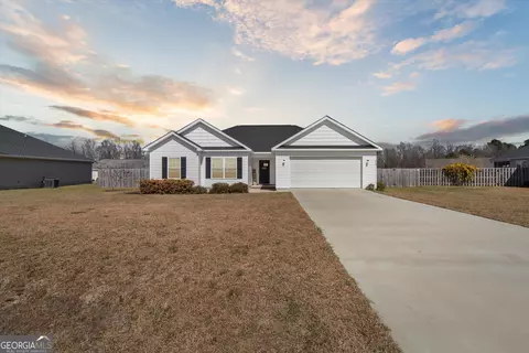 7027 White Pine Ave, Statesboro, GA 30458
