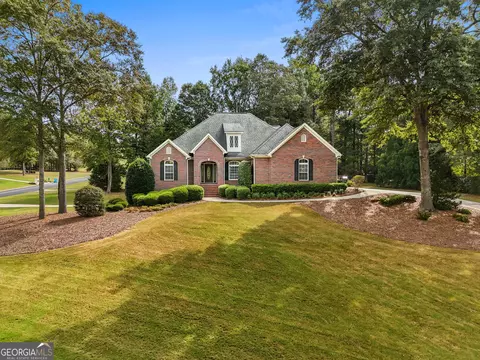 Exterior - 830 Streamside Dr, Mcdonough, GA 30252 photo 3 of 10
