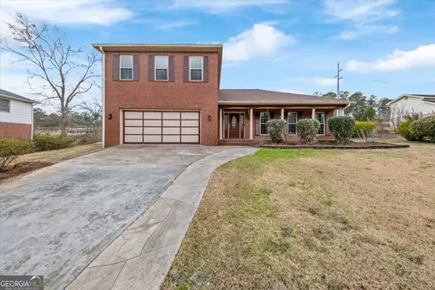 5082 Wingate Dr, Macon, GA 31210
