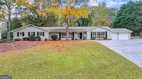 750 Holly Dr, Gainesville, GA 30501