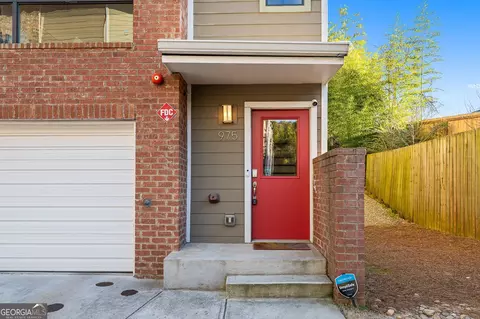 975 Moda Dr, Atlanta, GA 30316