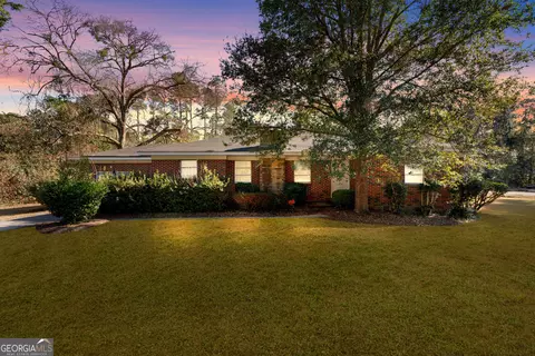 202 S Edgewood Dr, Statesboro, GA 30458