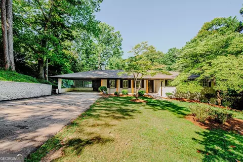 1141 Dixon Cir, Gainesville, GA 30501