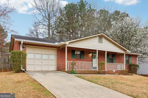 979 Walnut Creek Ln, Jonesboro, GA 30238