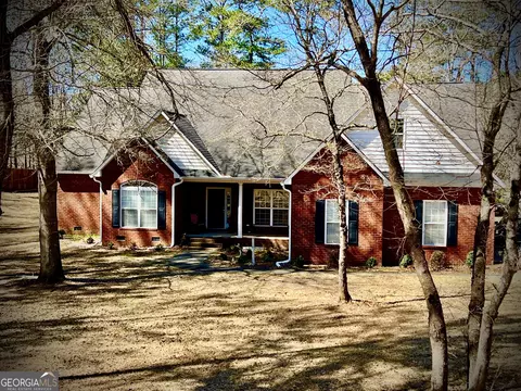 1011 Trinity Hills Dr, Dublin, GA 31021
