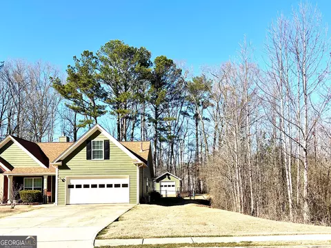 Exterior - 222 Sandstone Dr, Hampton, GA 30228 photo 5 of 18