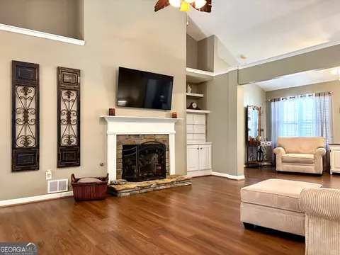 Living - 222 Sandstone Dr, Hampton, GA 30228 photo 3 of 5