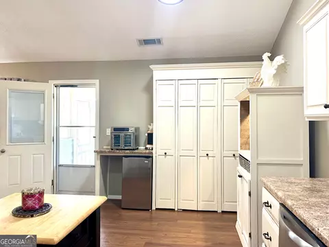 Kitchen - 222 Sandstone Dr, Hampton, GA 30228 photo 4 of 12