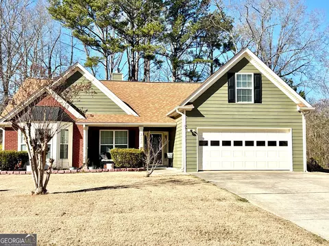Exterior - 222 Sandstone Dr, Hampton, GA 30228 photo 2 of 18