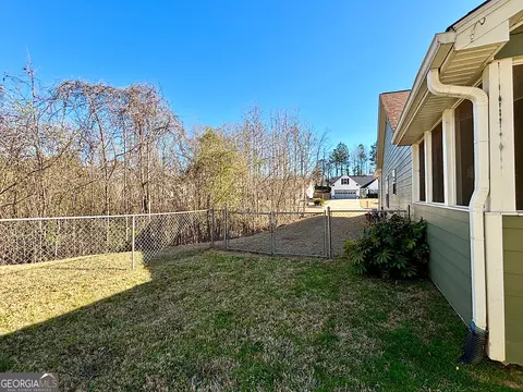 Exterior - 222 Sandstone Dr, Hampton, GA 30228 photo 10 of 18