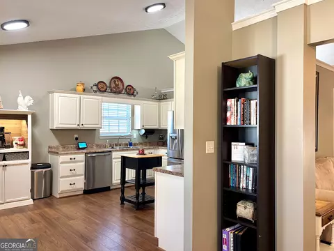 Kitchen - 222 Sandstone Dr, Hampton, GA 30228 photo 9 of 12
