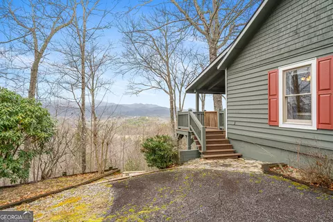 219 Fawn Ridge Trl, Rabun Gap, GA 30568
