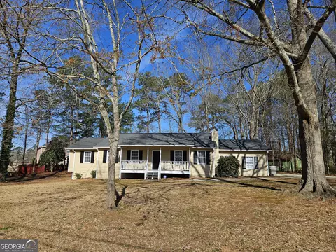 245 Kim Trl, Stockbridge, GA 30281