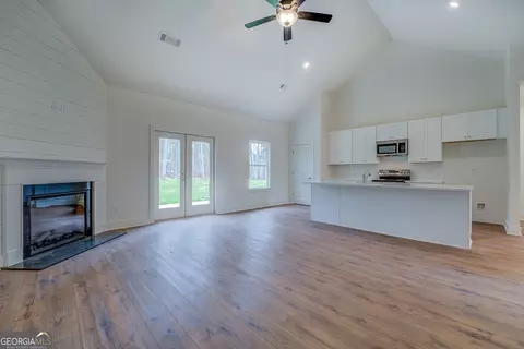 Living - 71 Malcom Rd, Covington, GA 30014 photo 2 of 5