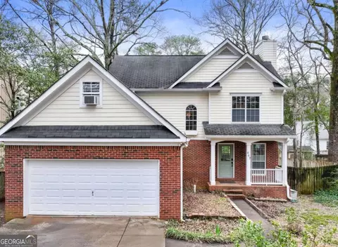 447 Hemlock Dr, Pine Lake, GA 30072