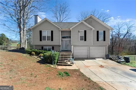135 Windfield Ridge Dr, Mount Airy, GA 30563
