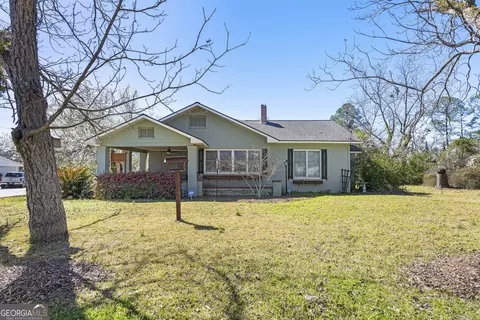 89 1st St, Rhine, GA 31077