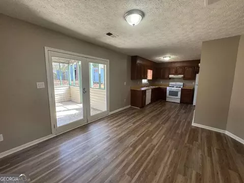 Living - 5872 Fox Run, Rex, GA 30273 photo 4 of 5