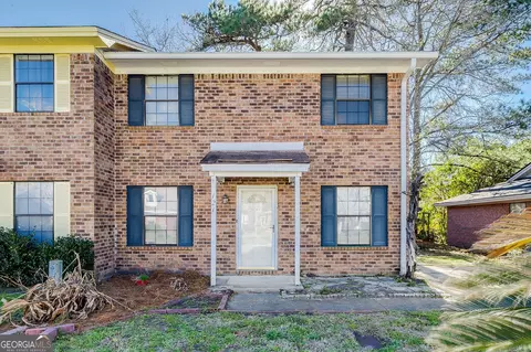 121 Hunt Club Ct, Savannah, GA 31406