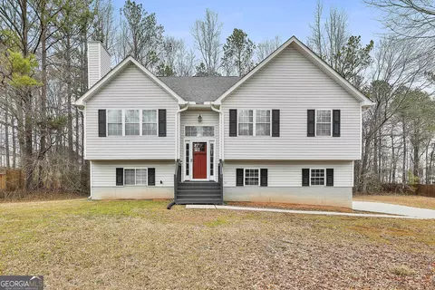 40 Huntington Ct, Newnan, GA 30265