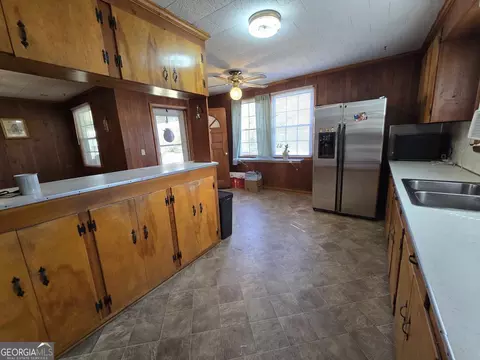 2131 College St, Comer, GA 30629 photo 9
